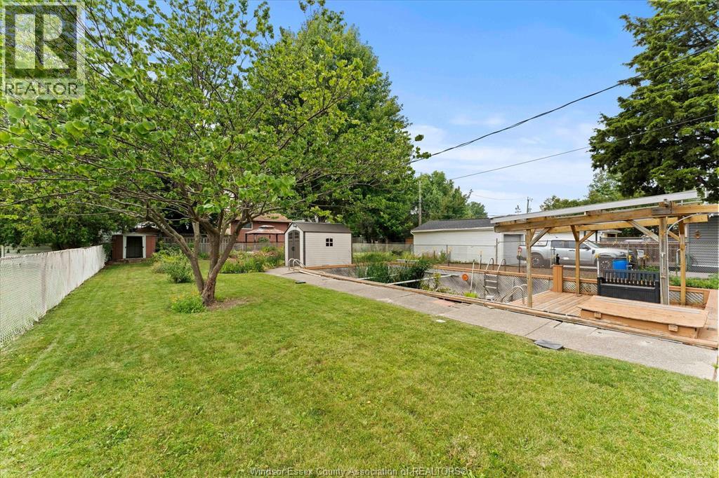 1025 ESDRAS AVENUE - 27