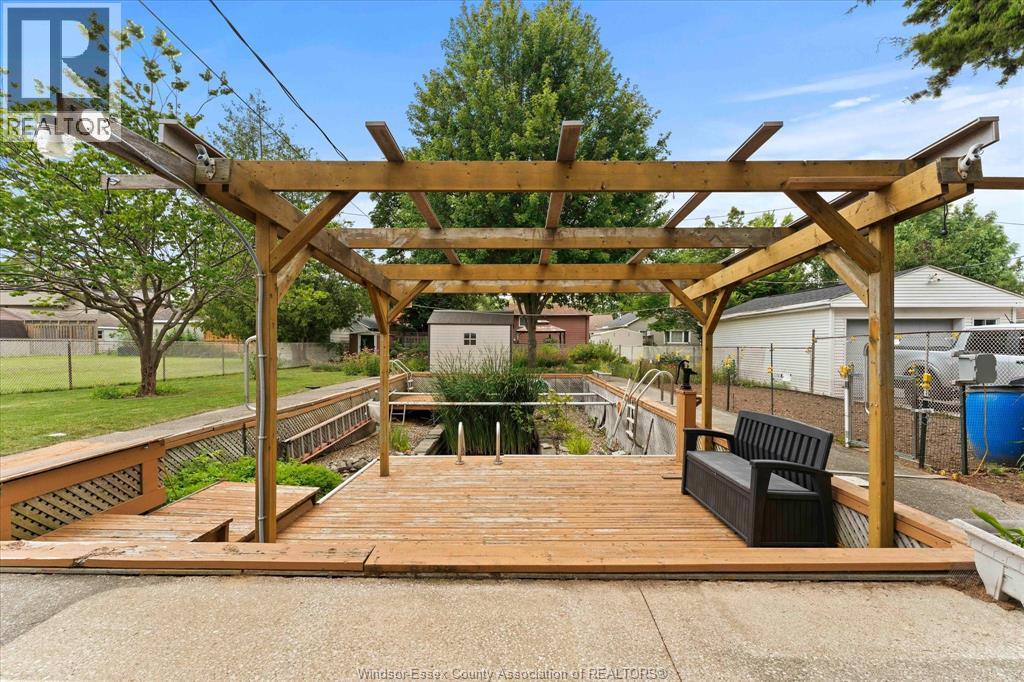 1025 ESDRAS AVENUE - 28
