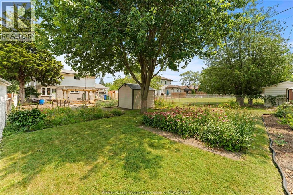 1025 ESDRAS AVENUE - 33