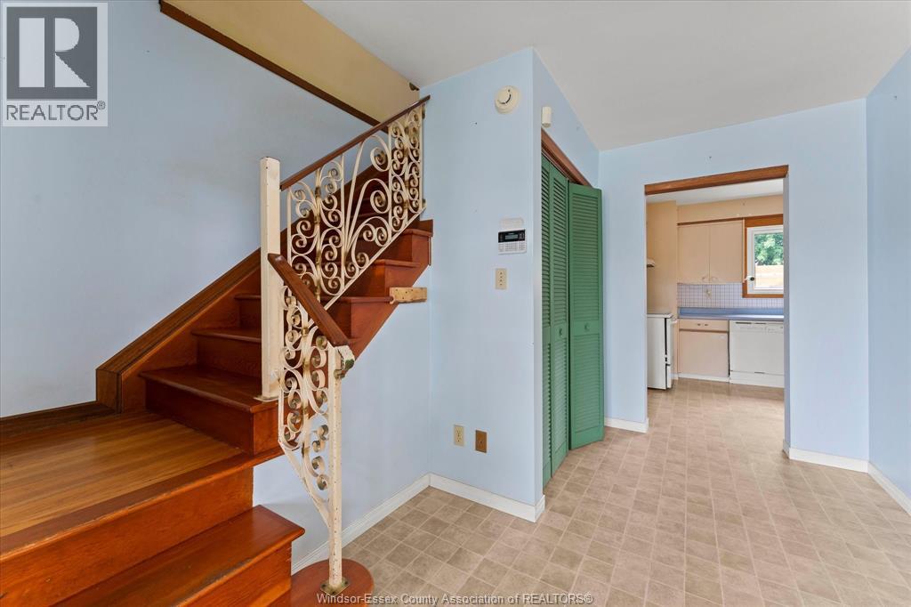 1025 ESDRAS AVENUE - 6