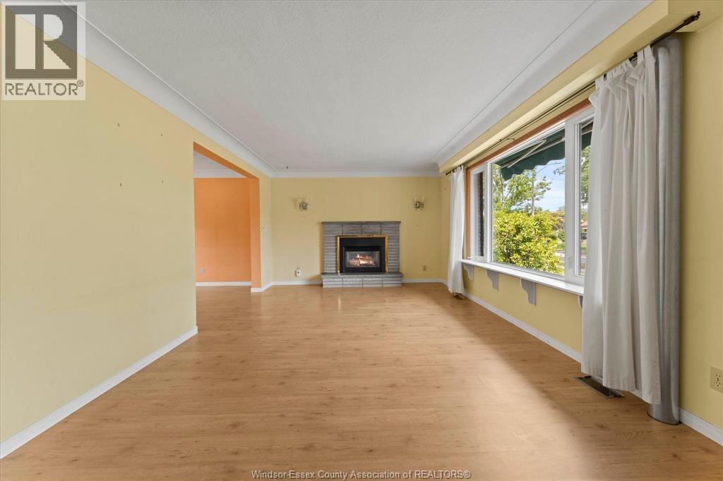 1025 ESDRAS AVENUE - 7