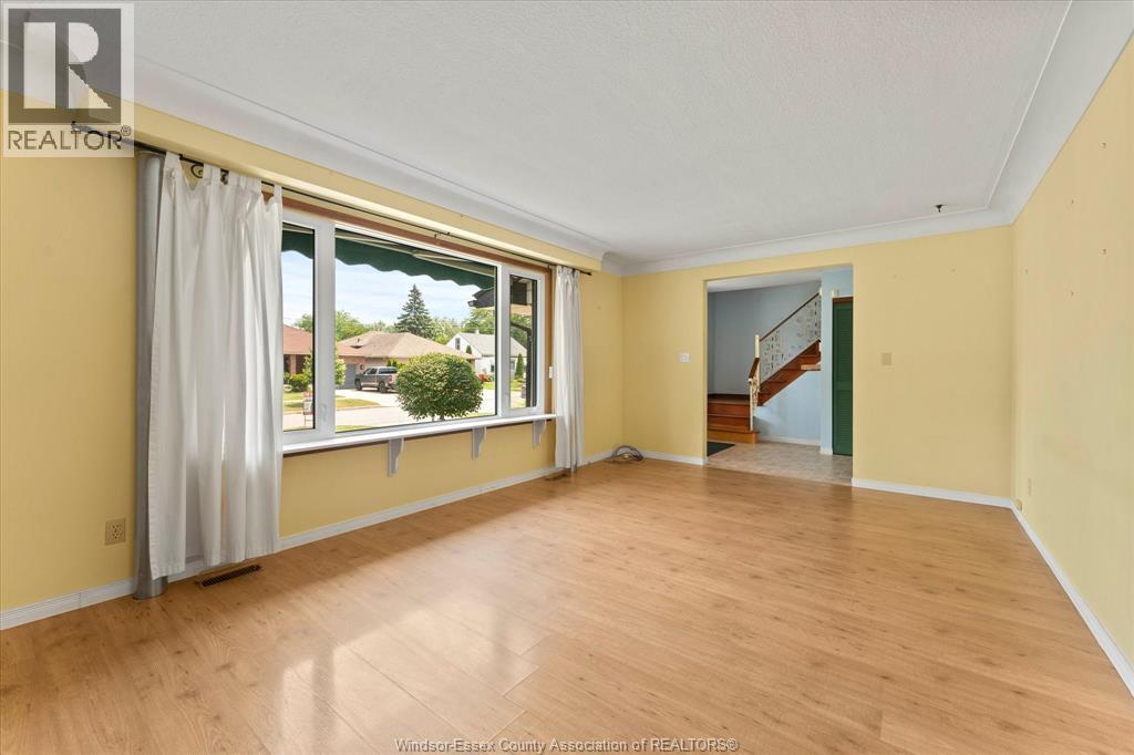 1025 ESDRAS AVENUE - 9