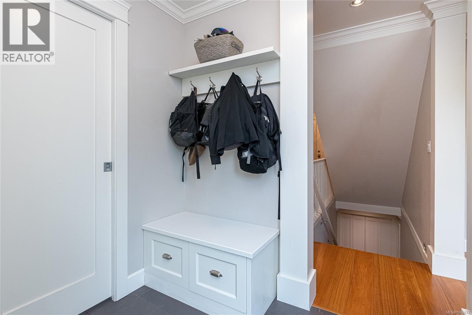 1110 Newport Ave - 20