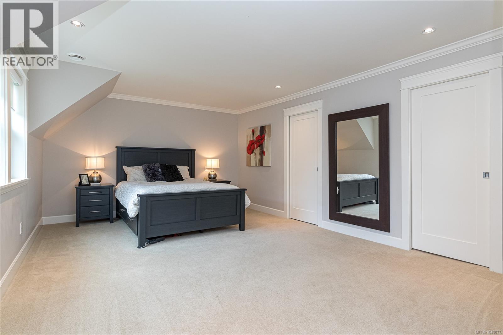 1110 Newport Ave - 24