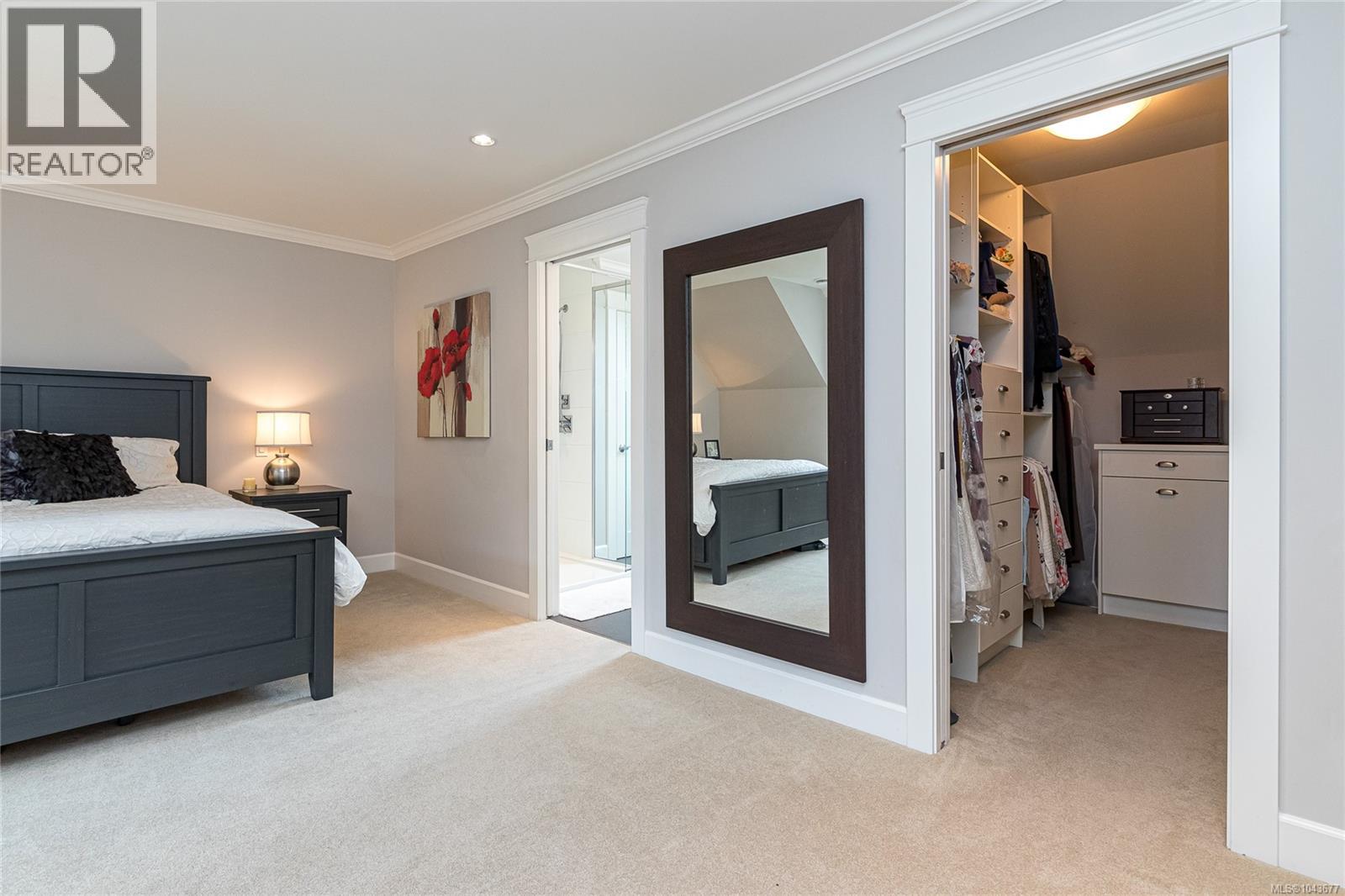 1110 Newport Ave - 25