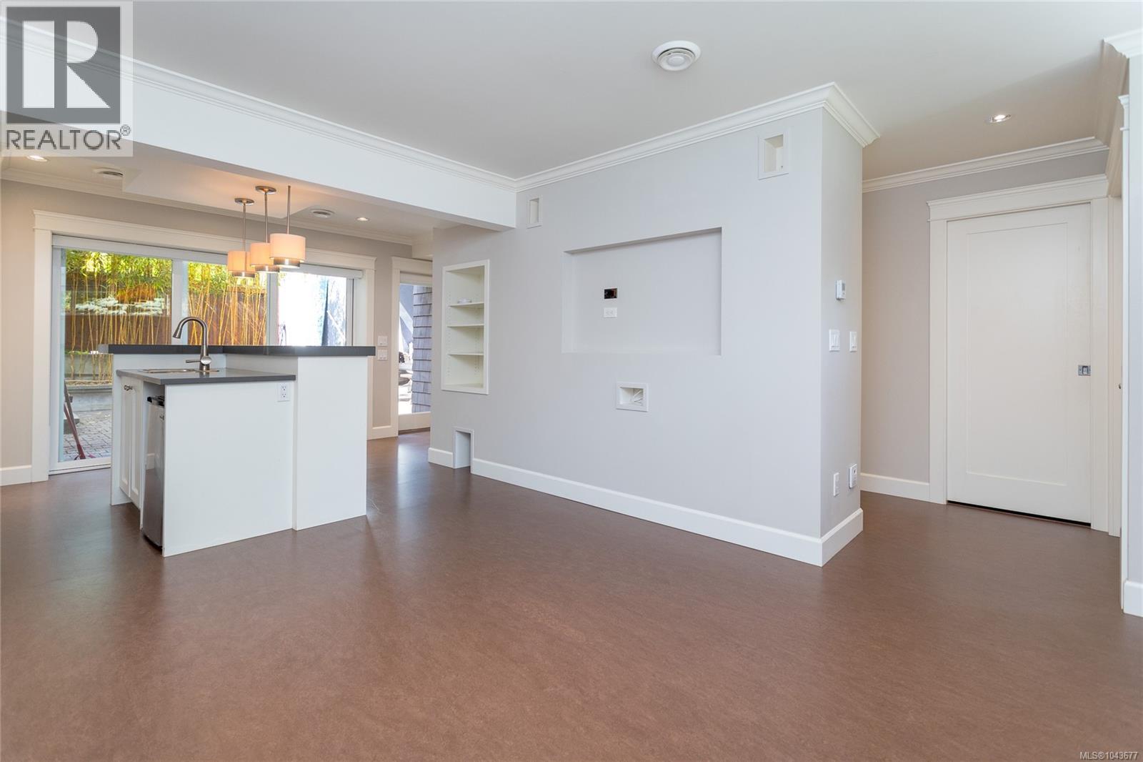 1110 Newport Ave - 43