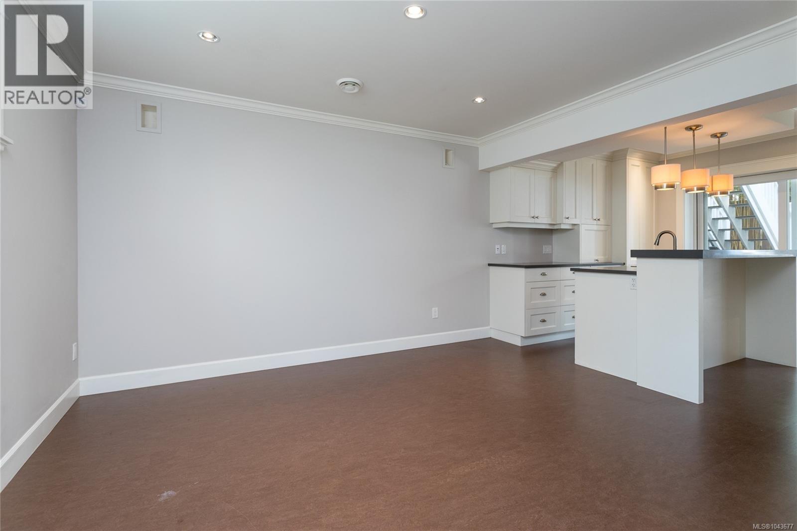 1110 Newport Ave - 44