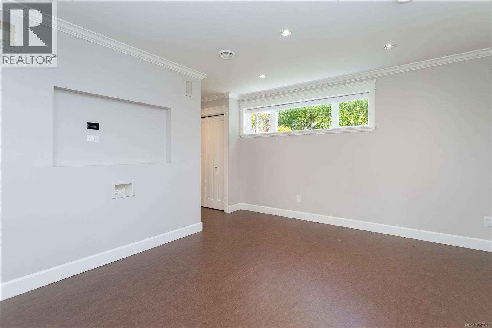 1110 Newport Ave - 45