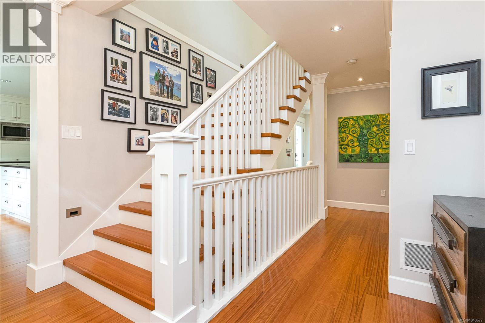 1110 Newport Ave - 5