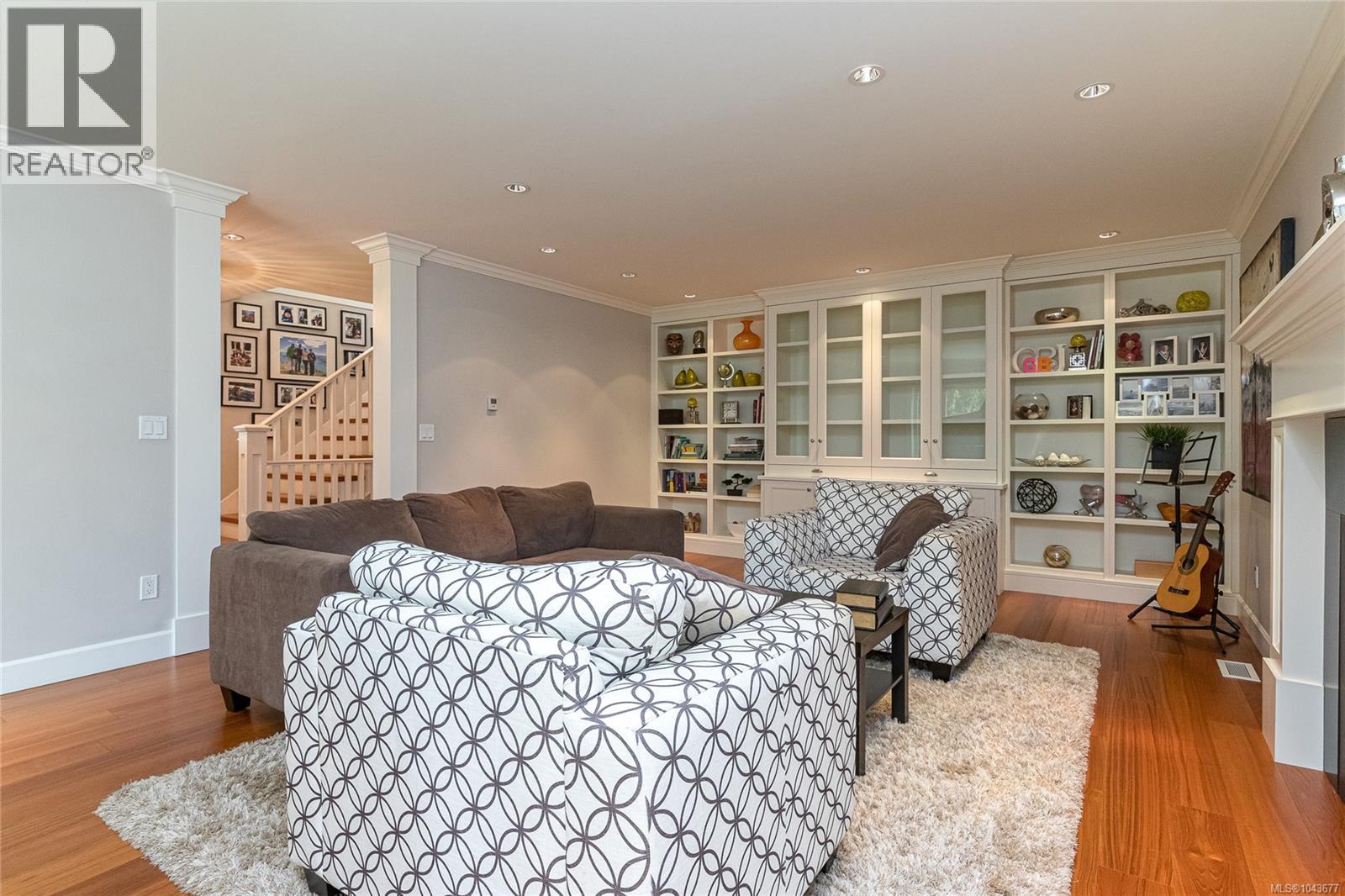 1110 Newport Ave - 7
