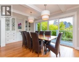 Bedroom - 1110 Newport Ave, Oak Bay, BC V8S5E4 Photo 13