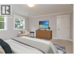 1110 Newport Ave, Oak Bay, BC V8S5E4 Photo 30