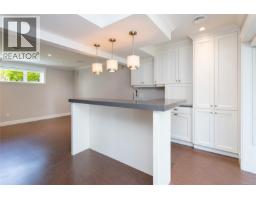 1110 Newport Ave, Oak Bay, BC V8S5E4 Photo 41