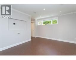 1110 Newport Ave, Oak Bay, BC V8S5E4 Photo 45