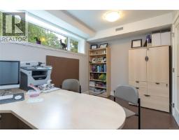 1110 Newport Ave, Oak Bay, BC V8S5E4 Photo 57