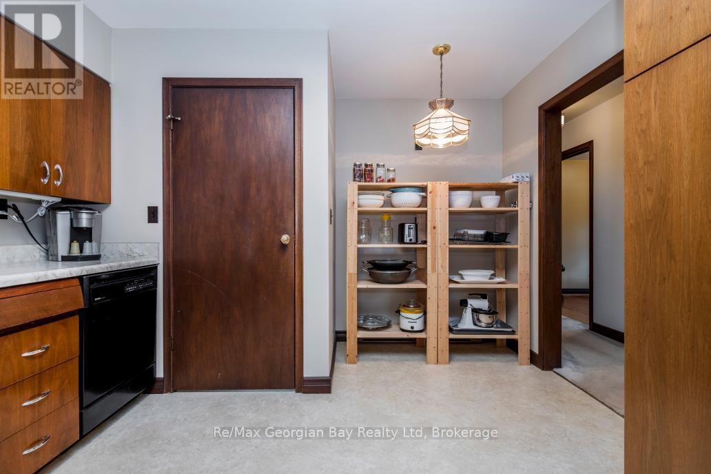 52 GRAY STREET - 11