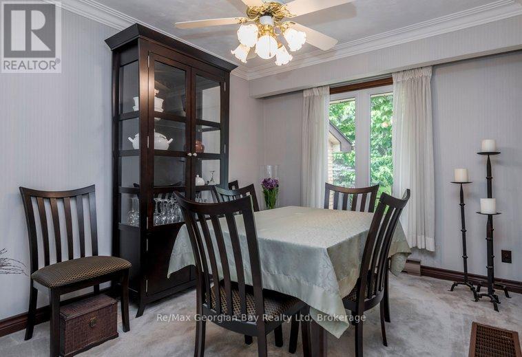 52 GRAY STREET - 12