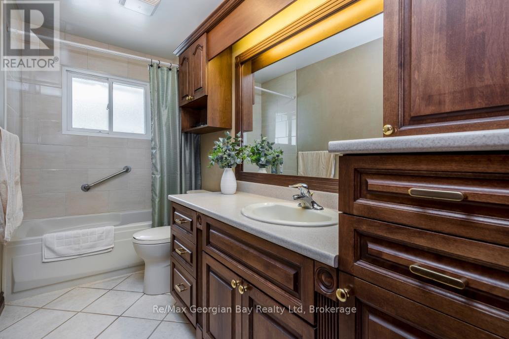 52 GRAY STREET - 17