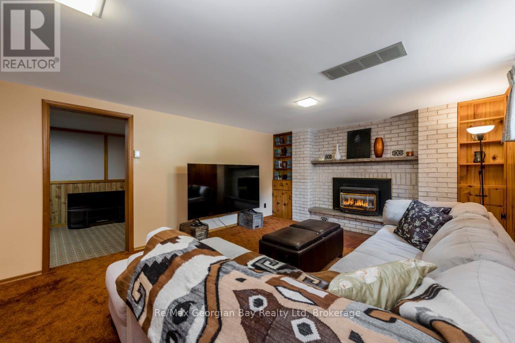 52 GRAY STREET - 22