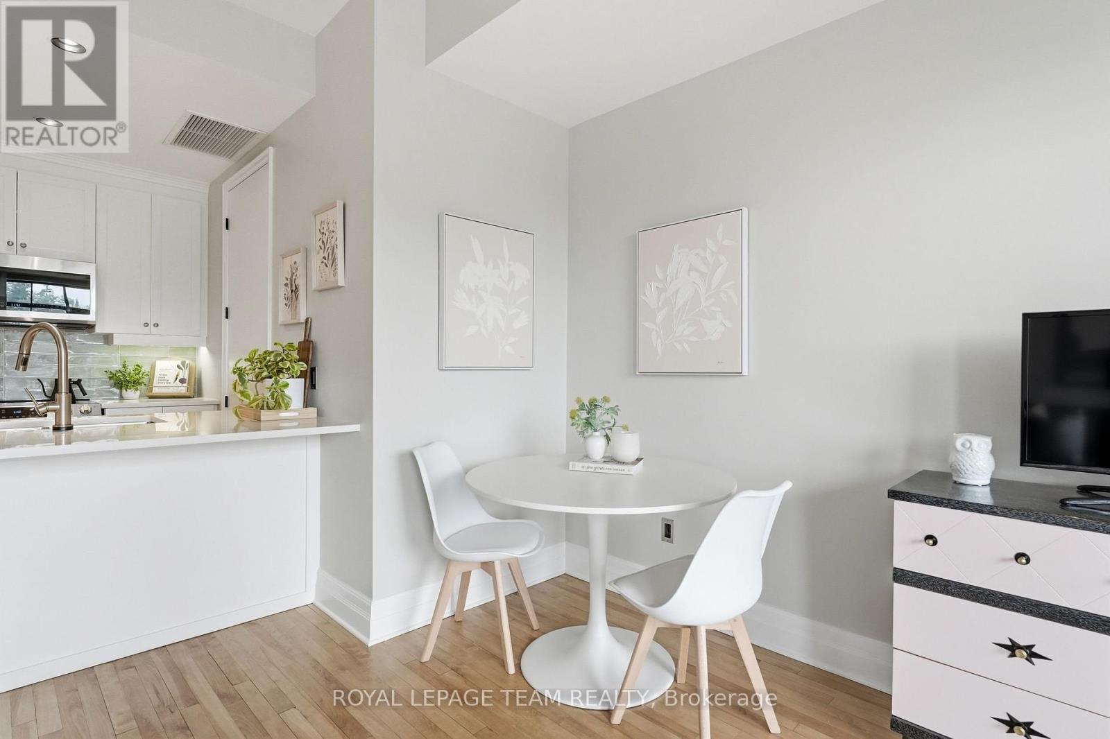 #301 330 LORETTA AVENUE S - 15