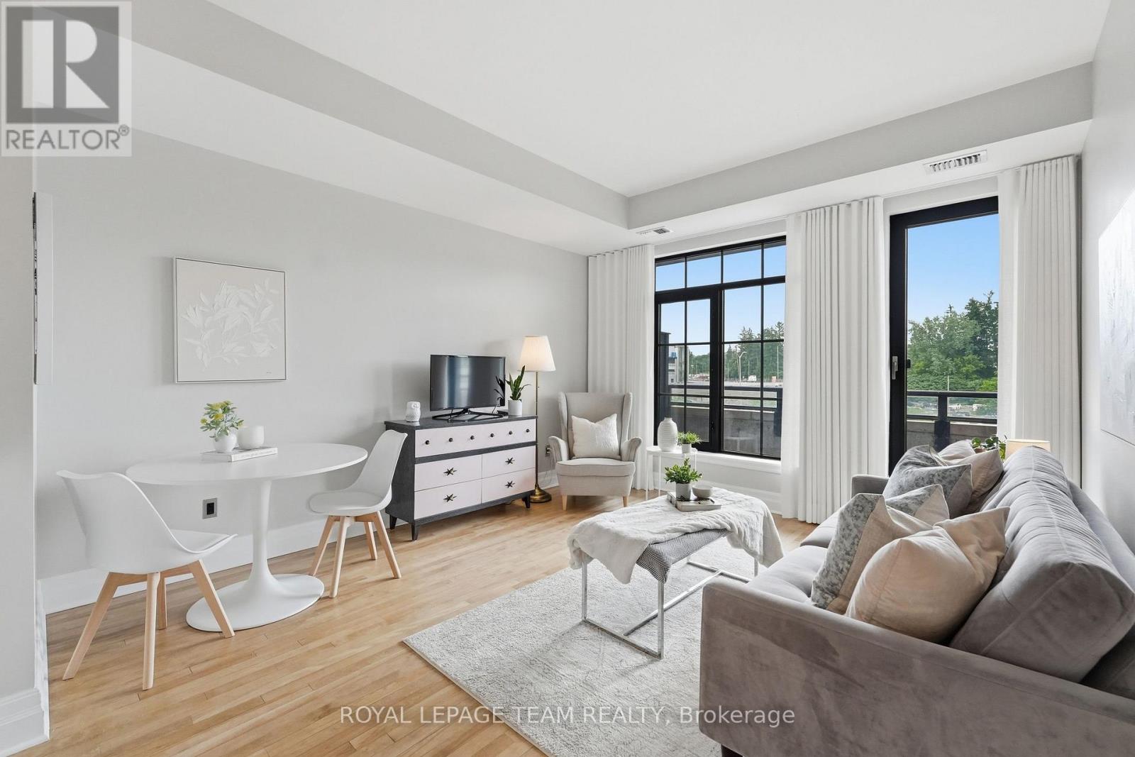 #301 330 LORETTA AVENUE S - 16