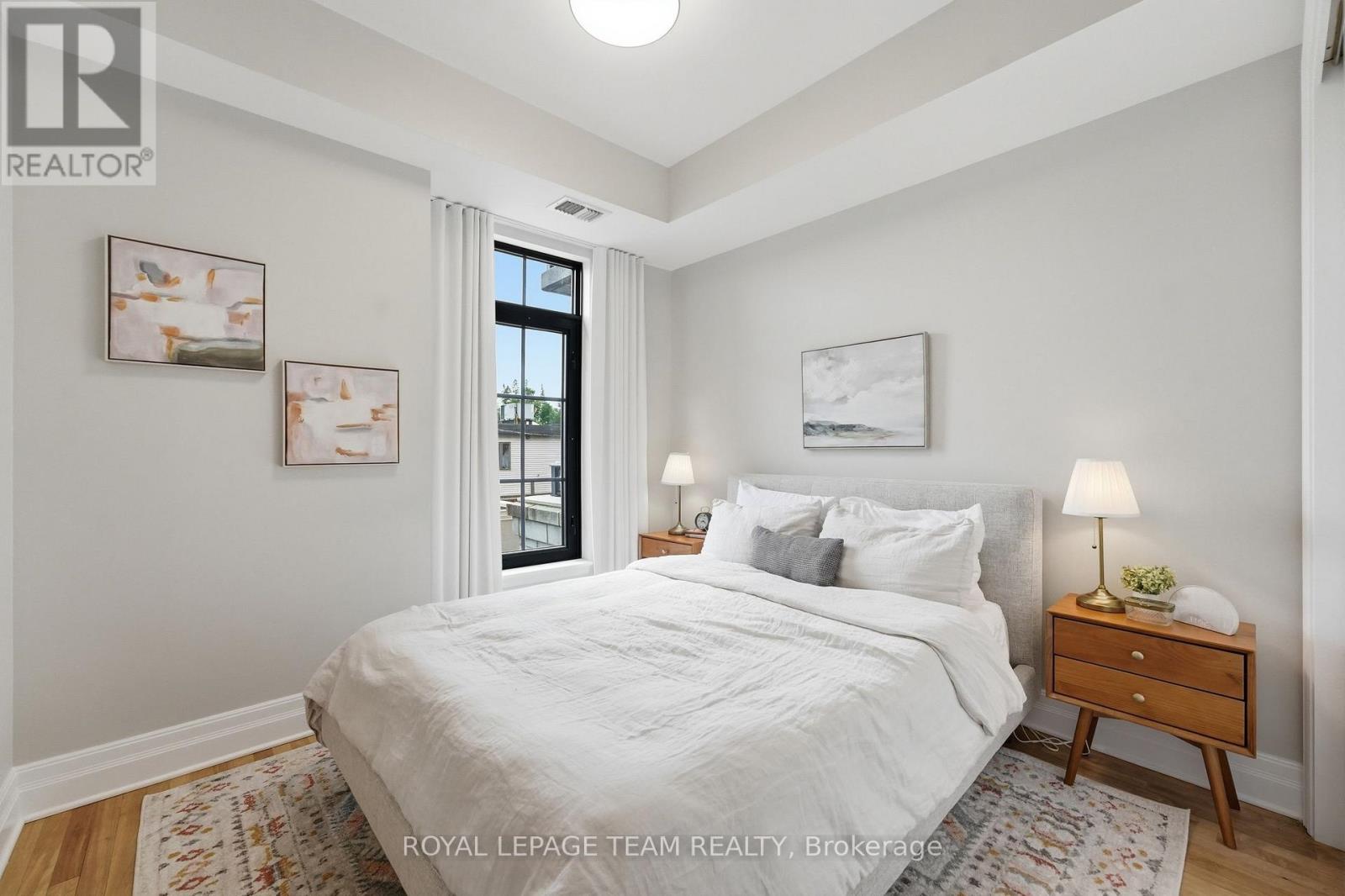 #301 330 LORETTA AVENUE S - 20