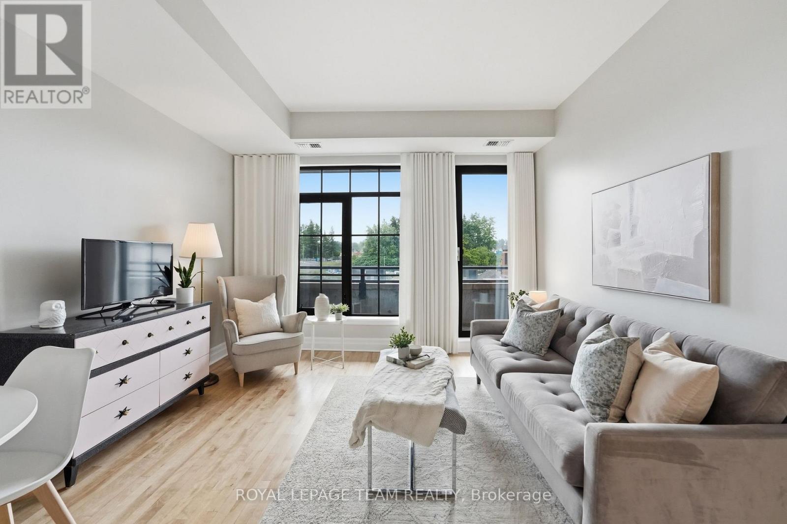 #301 330 LORETTA AVENUE S - 18