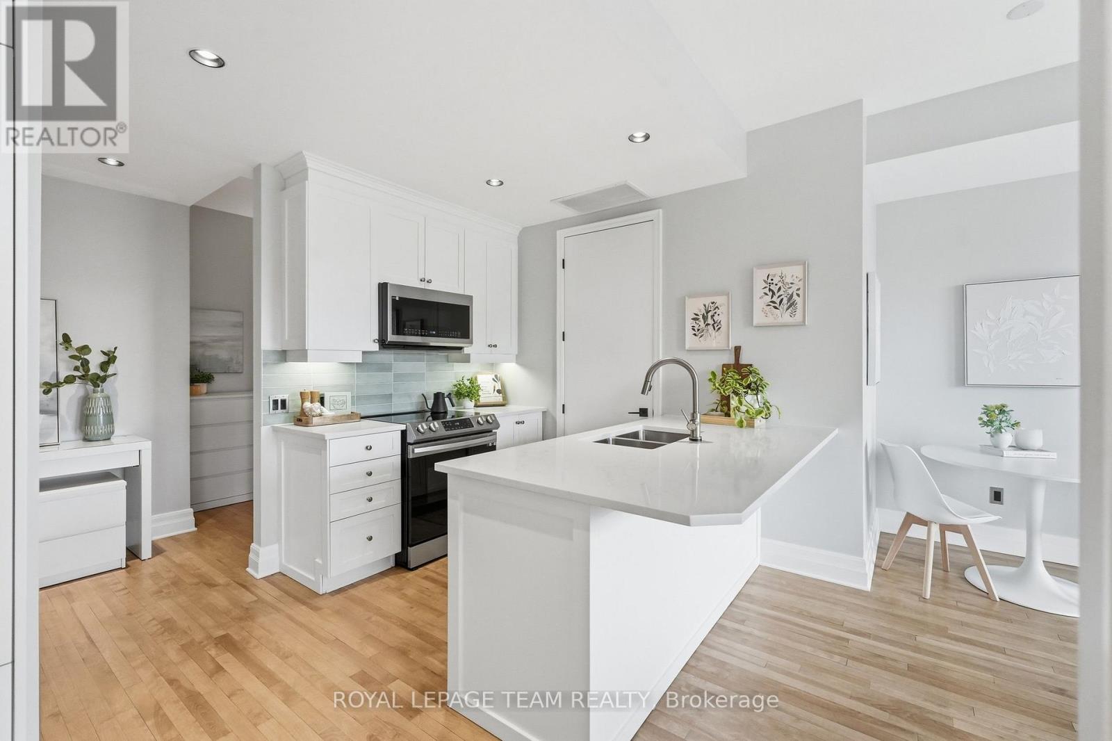 #301 330 LORETTA AVENUE S - 3