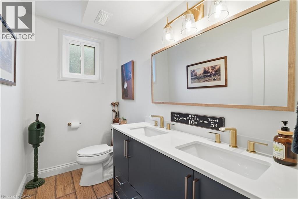 224 ATHENIA Drive - 32