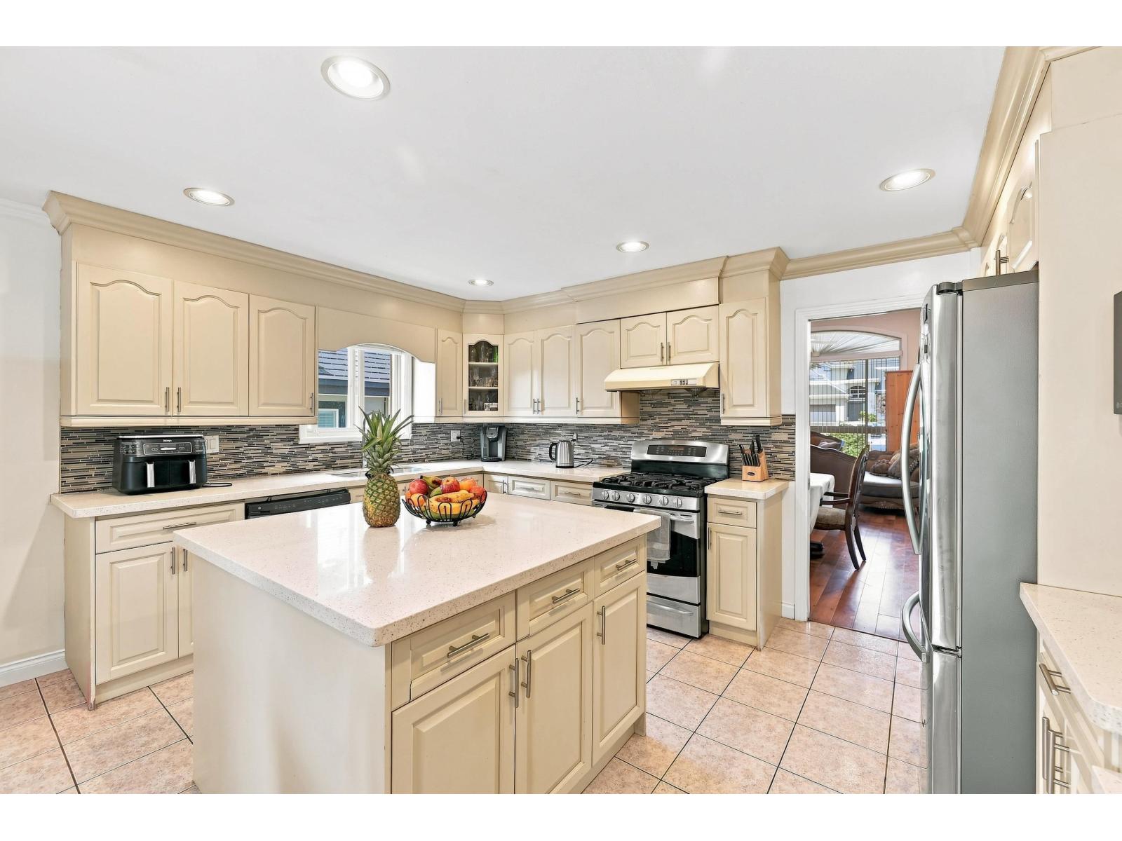 9 Bed, 6 Bath House for Sale in Surrey – 12580 60A AVENUE, Surrey – MLS# R3146106 - Image 11
