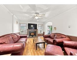 12580 60a Avenue, Surrey, BC V3X3L7 Photo 9