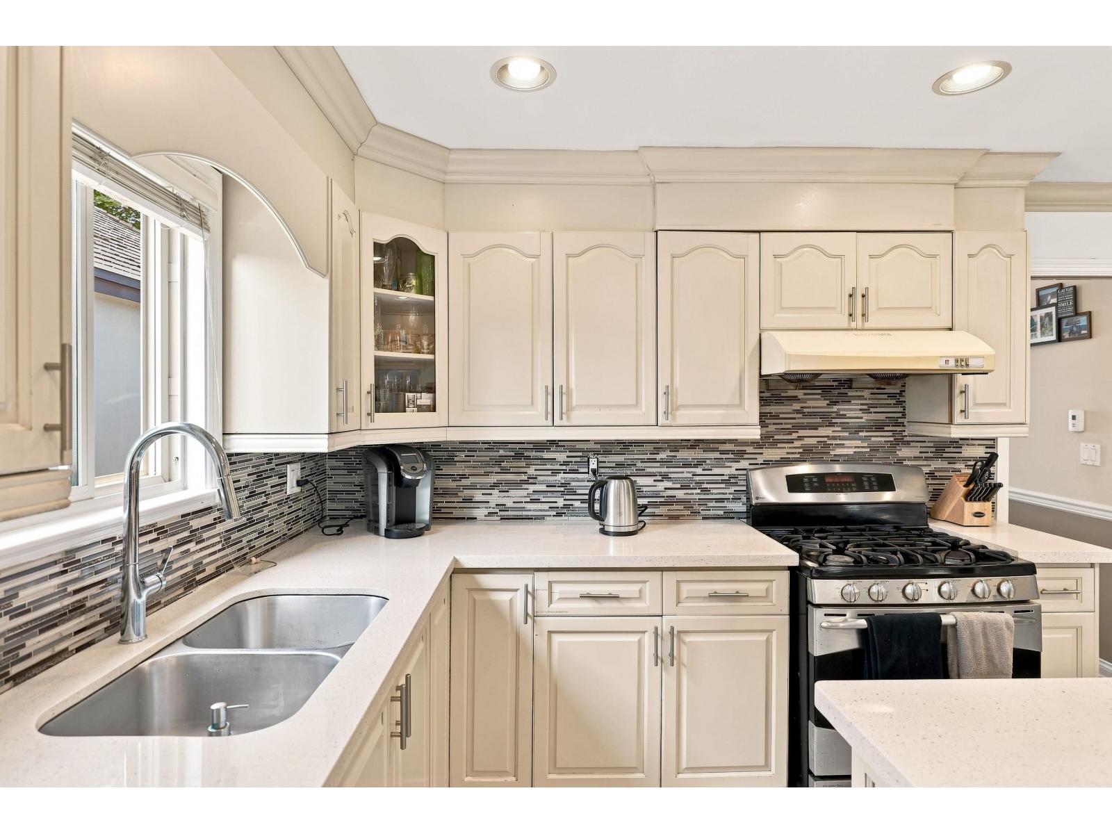 9 Bed, 6 Bath House for Sale in Surrey – 12580 60A AVENUE, Surrey – MLS# R3146106 - Image 13