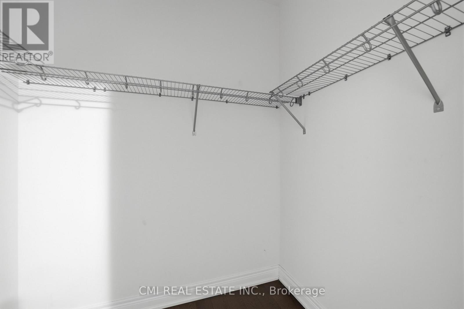 101 APPLEYARD AVENUE - 43