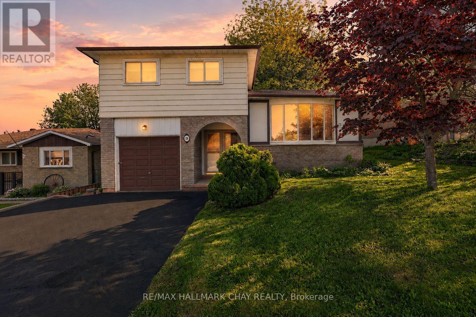 28 BRITANNIA AVENUE - 1