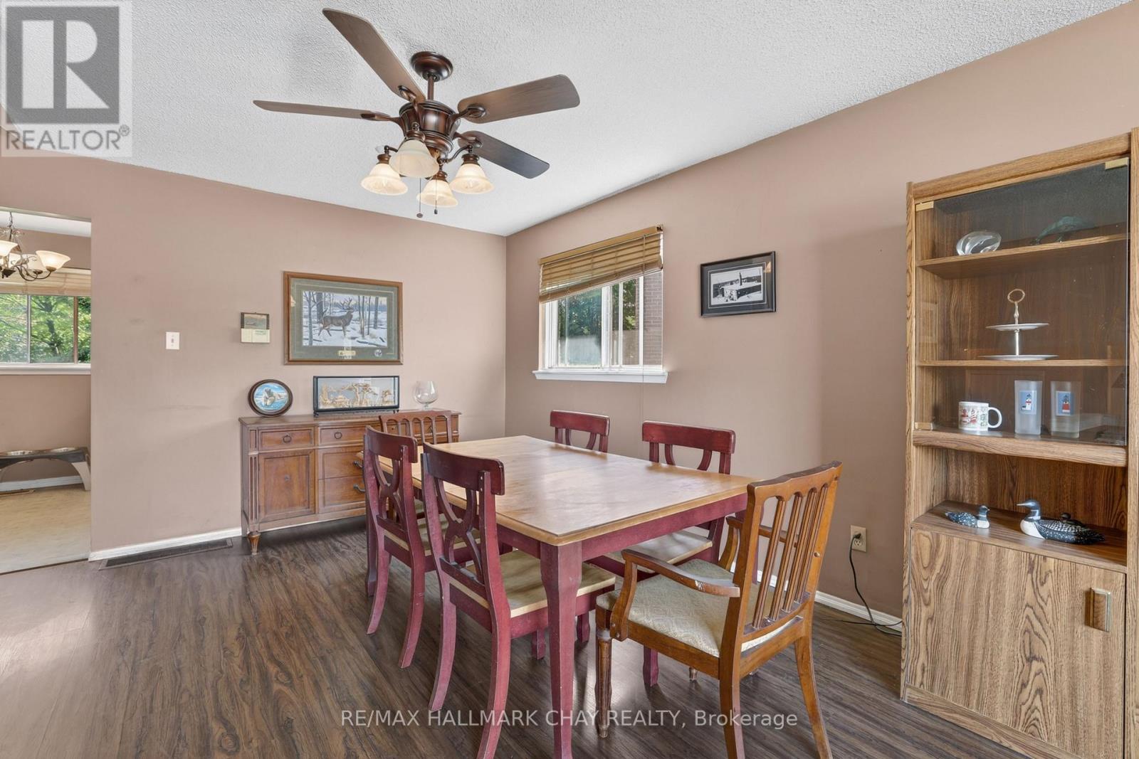 28 BRITANNIA AVENUE - 10