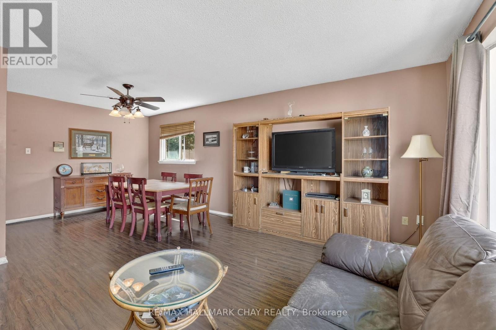 28 BRITANNIA AVENUE - 8