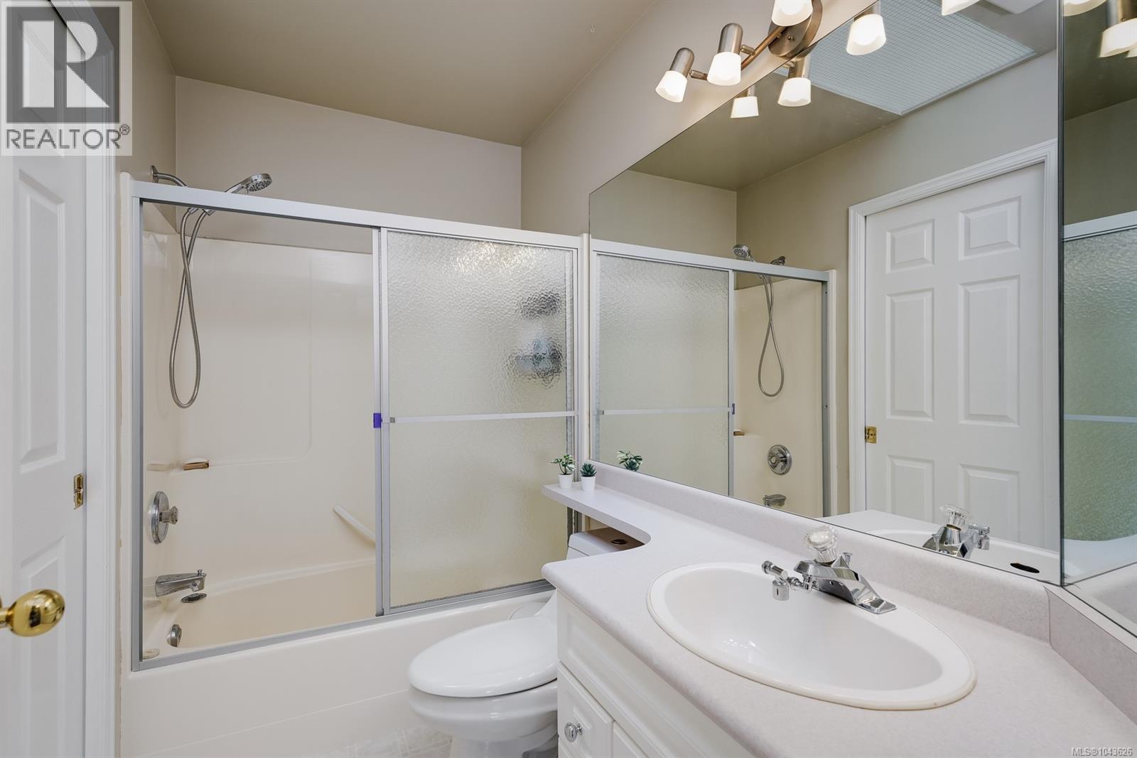  2893 Young Place, Langford
