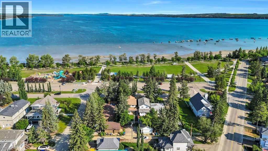 4011 Lakeshore Drive - 40