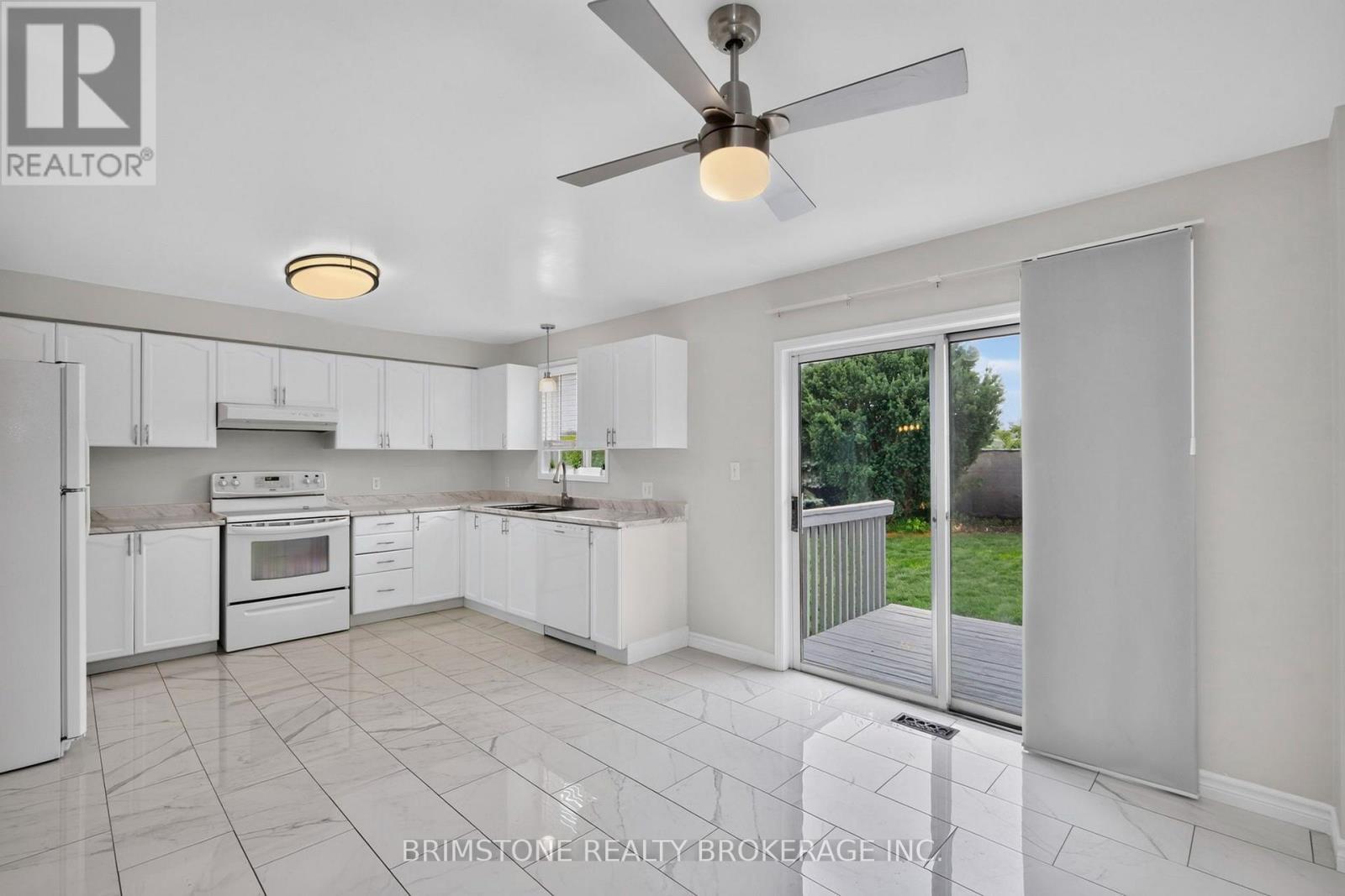 28 SELKIRK CRESCENT - Image 18