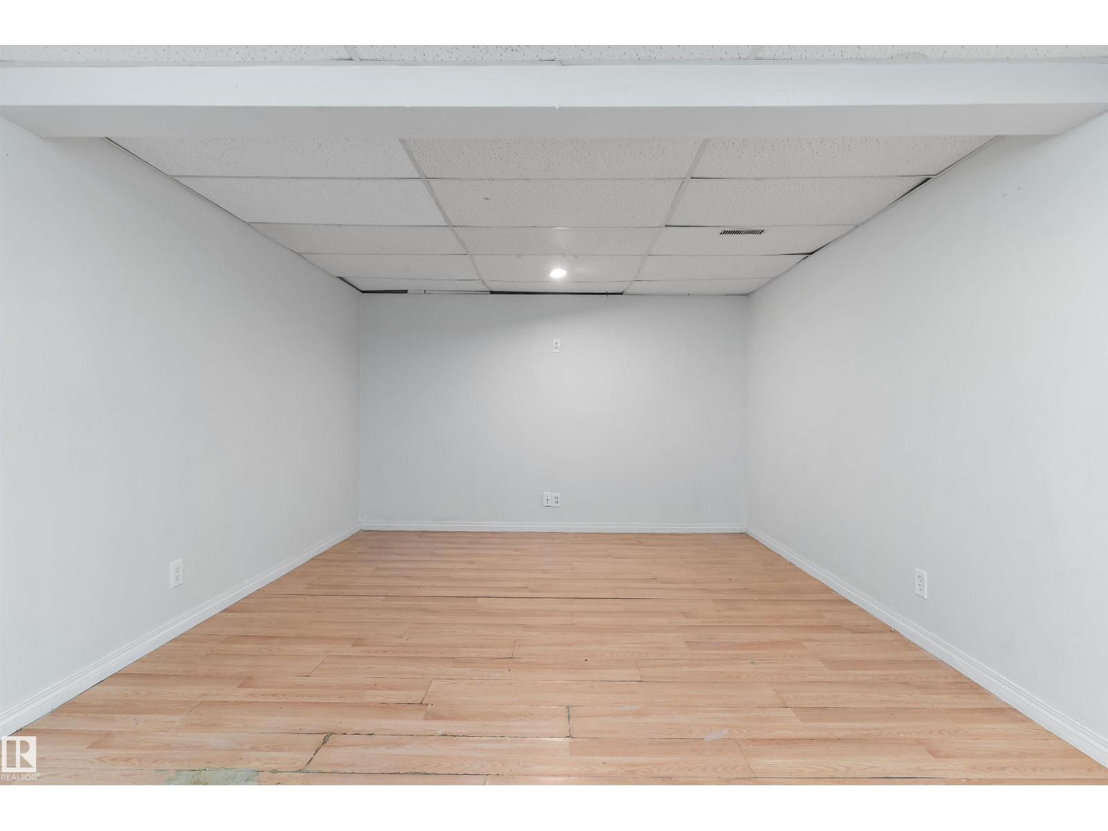 6907 DELWOOD RD NW - 34
