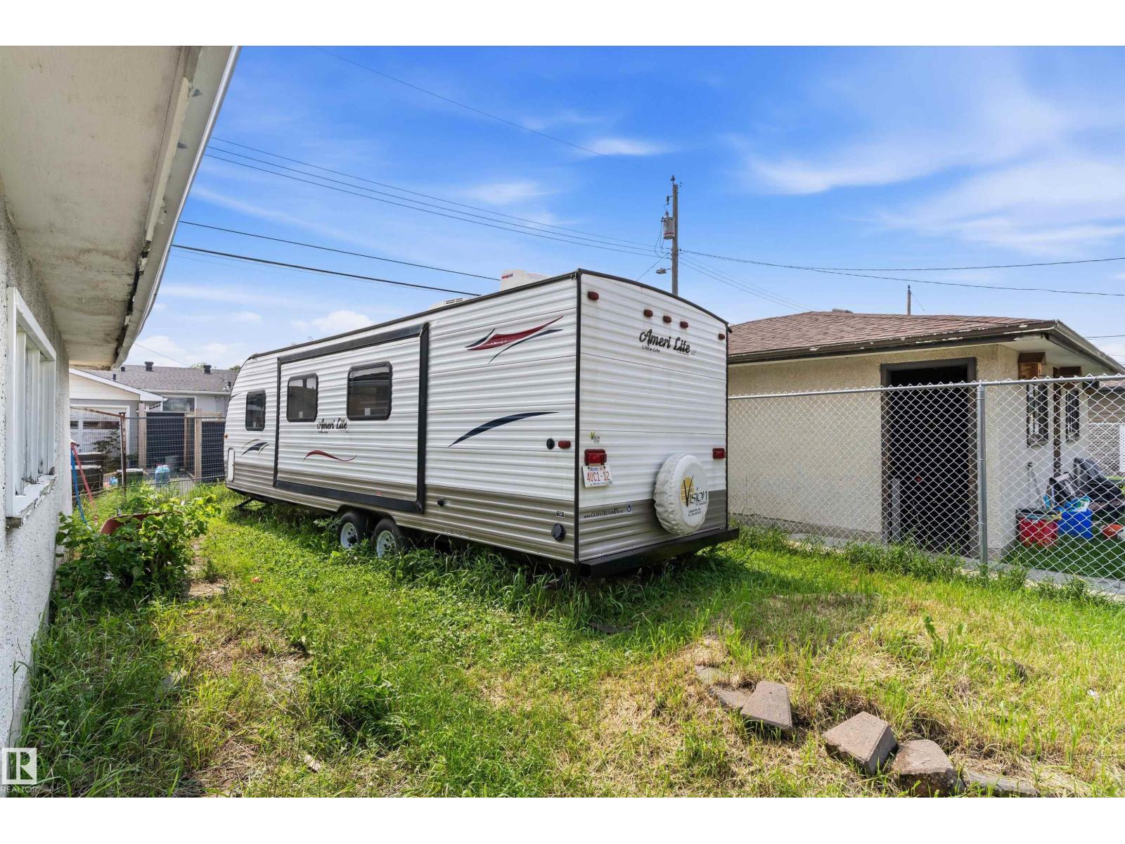 6907 DELWOOD RD NW - 38