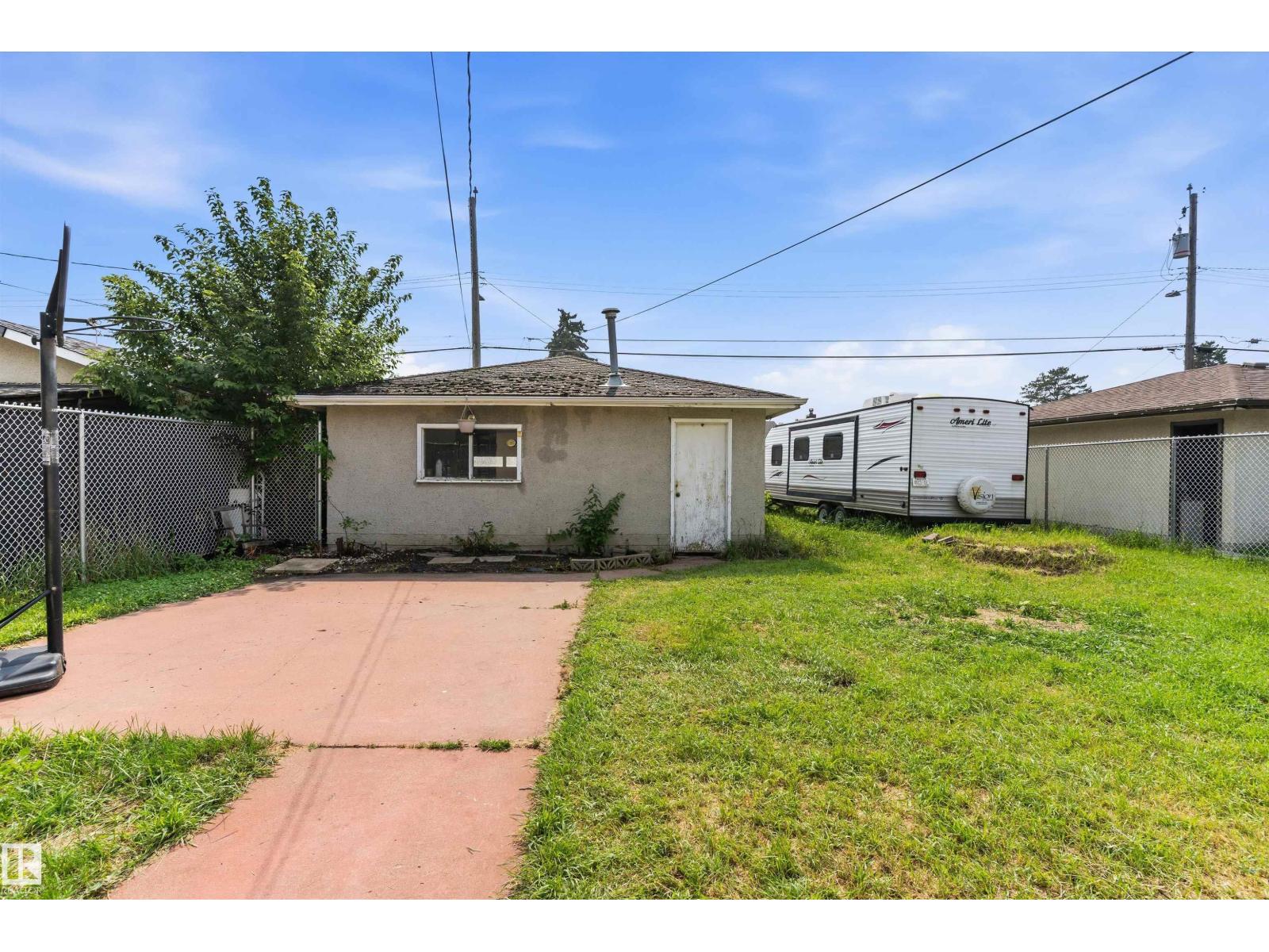 6907 DELWOOD RD NW - 44