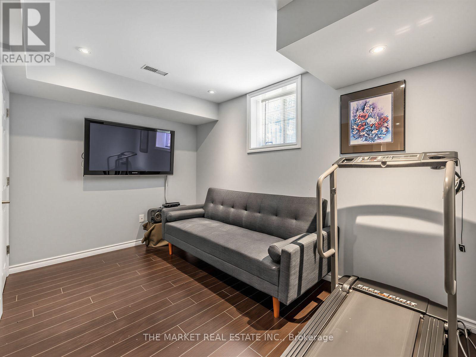 2278 DUNFOREST CRESCENT - 31