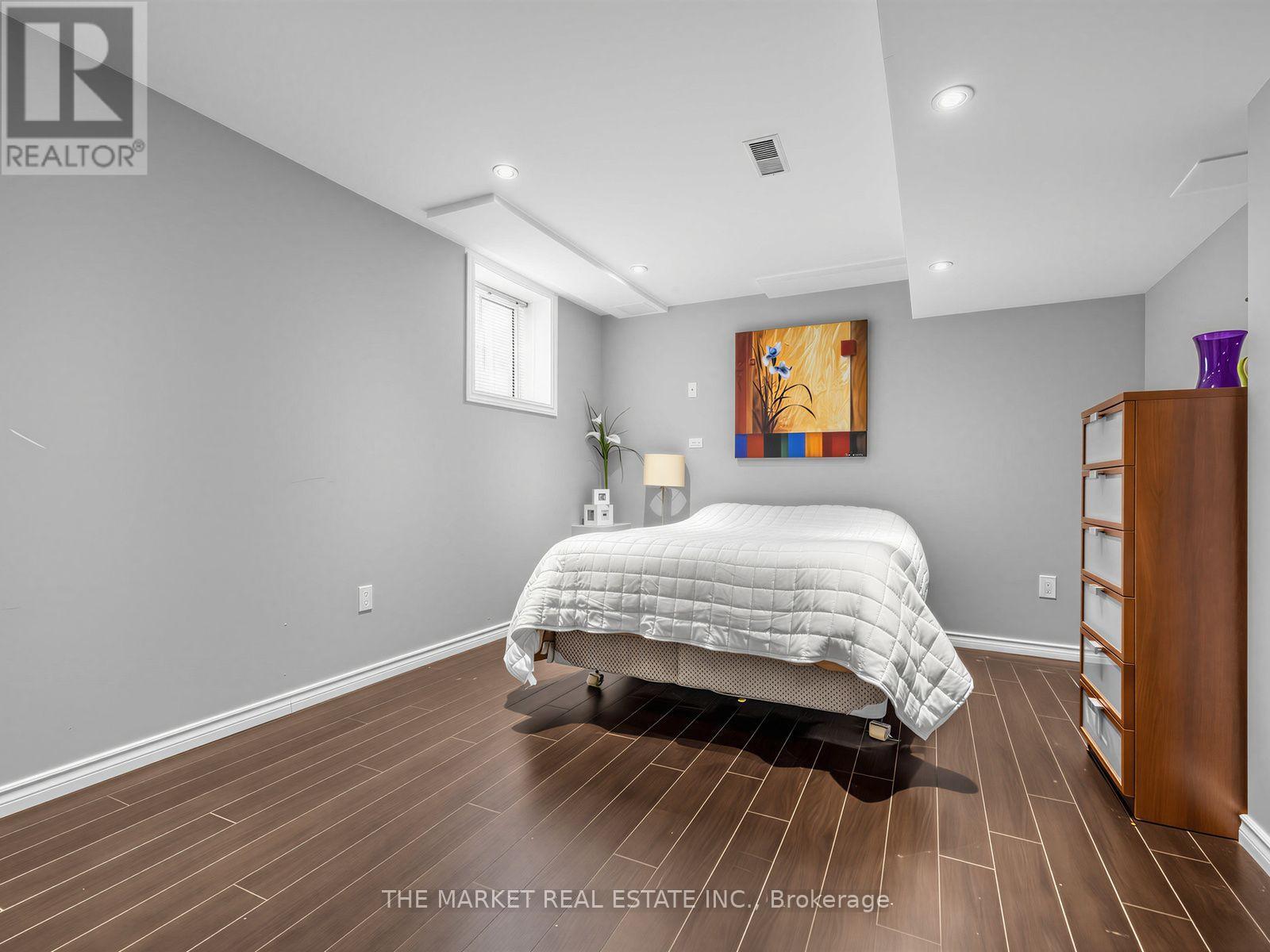 2278 DUNFOREST CRESCENT - 33