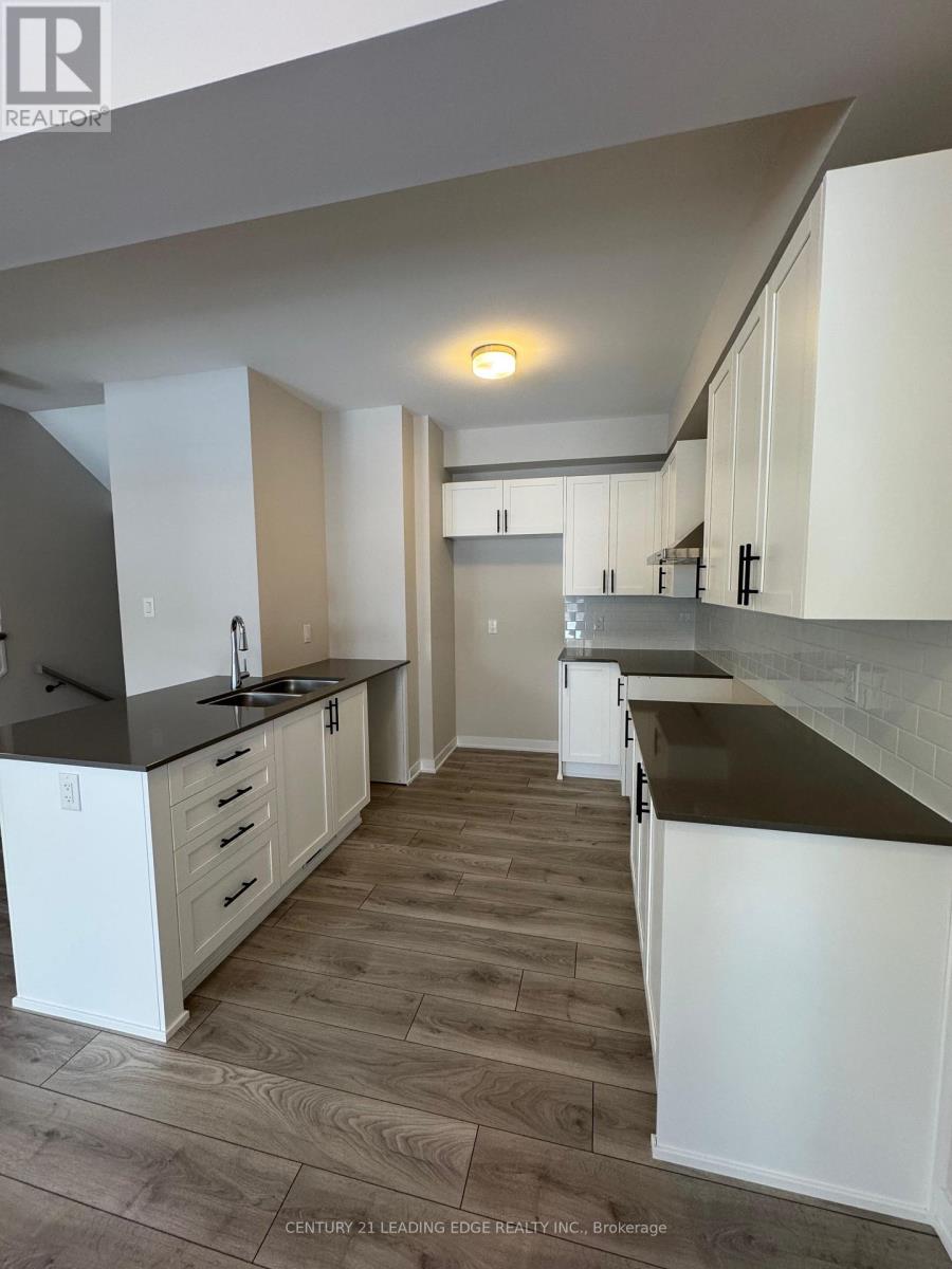 226 SPECKLED ALDER ROW - 7