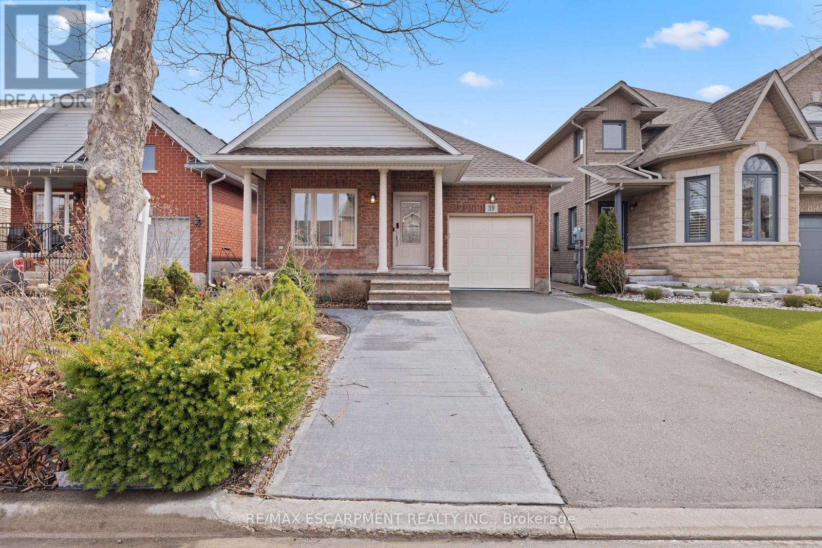 39 MCKIBBON AVENUE - 2