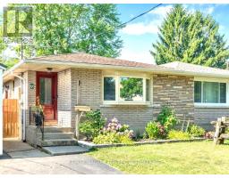 8 LAKEHURST DRIVE