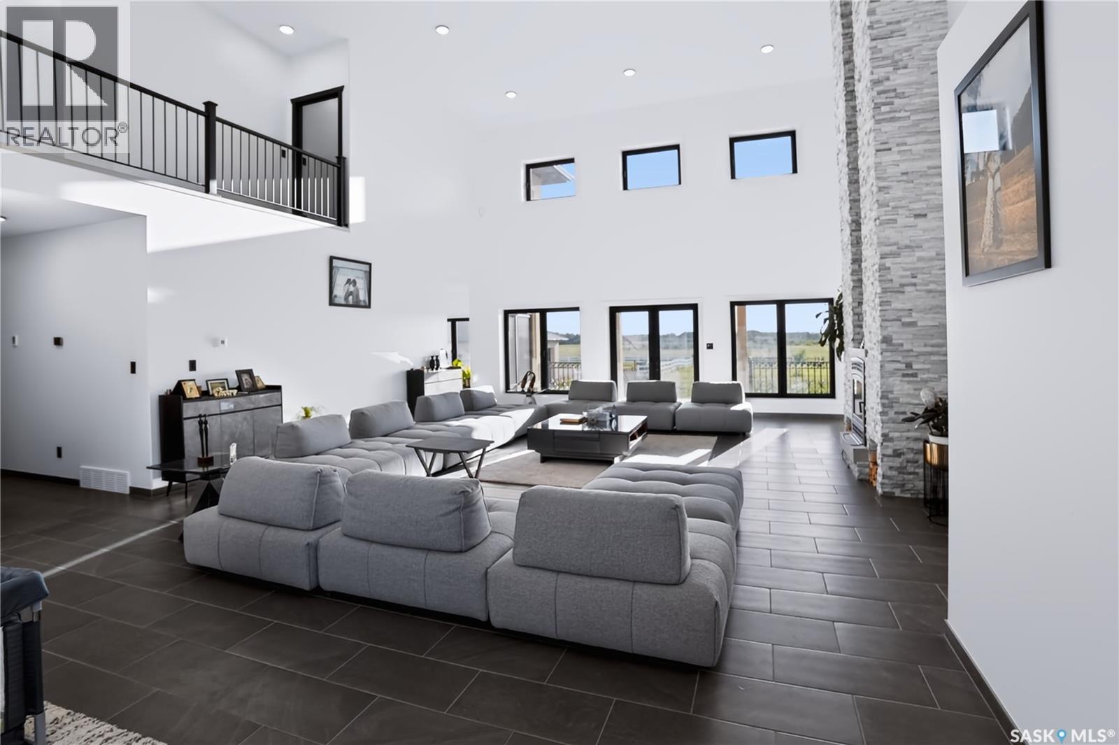 AD ACREAGE - Image 6