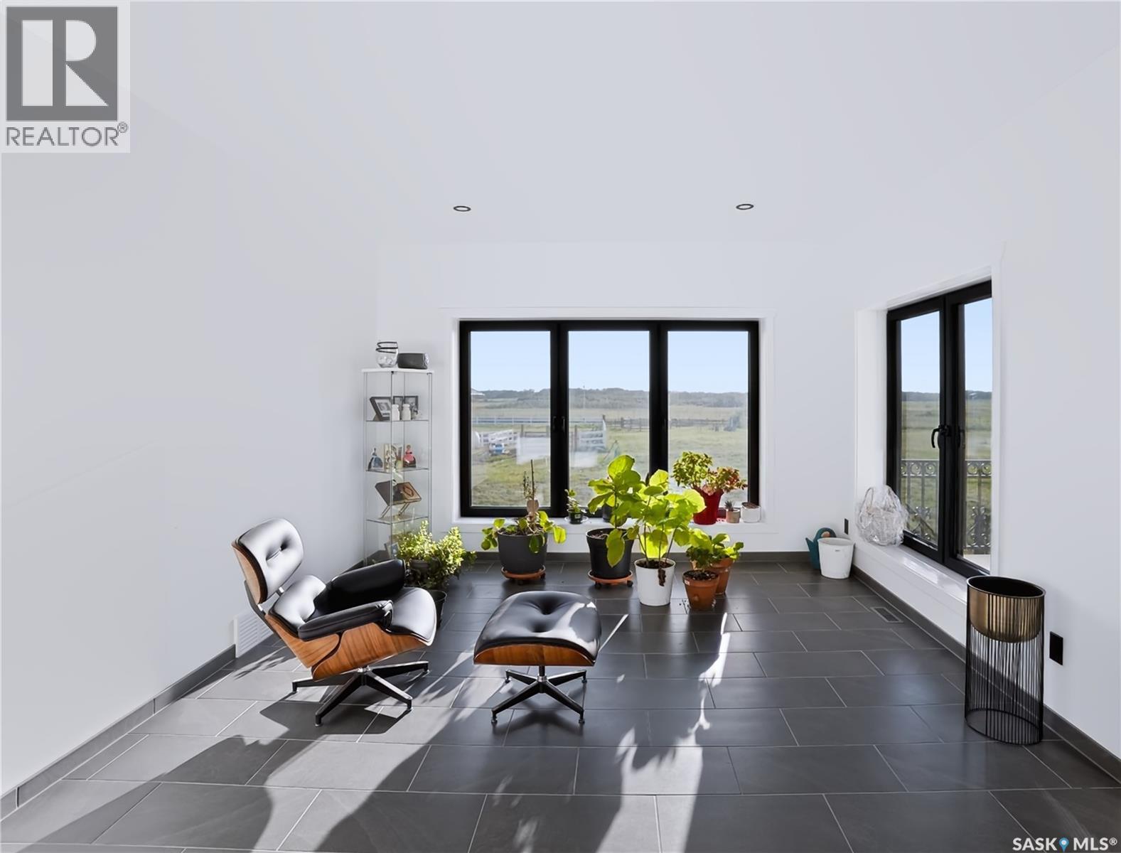 AD ACREAGE - Image 9