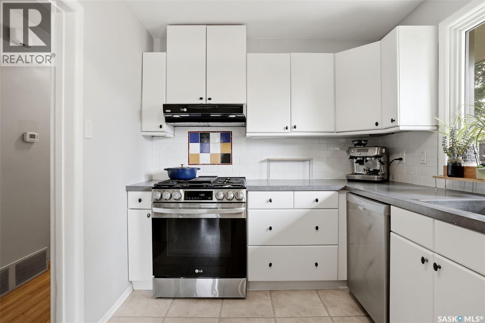 93 MARTIN STREET - 12